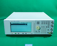 E4421B アナログ変調 信号発生器 イメージ1