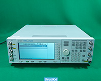 E4438C (3GHz) デジタル/アナログ変調 信号発生器 イメージ1
