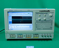 TLA5204 ロジックアナライザ イメージ1