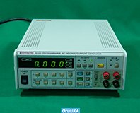 R6142 プログラマブル 直流電圧 / 電流発生器 イメージ1