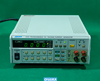 6144 プログラマブル 直流電圧/電流発生器 イメージ1