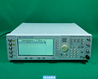 E4432B デジタル/アナログ変調 信号発生器 イメージ1